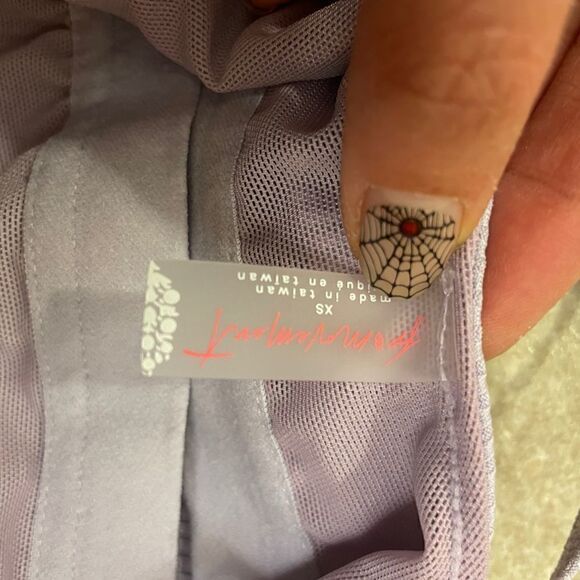 FREE PEOPLE SETTLE IT ON THE COURT CROP RIBBED TANK IN LAVENDER XS - Picture 3 of 6